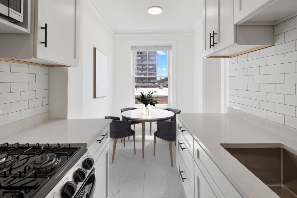 Apartment for rent at 5036 N Sheridan Rd, Chicago, IL 60640