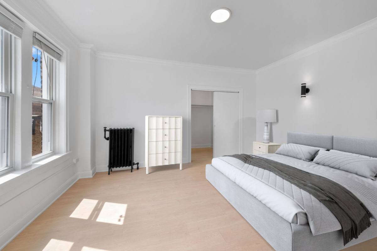 Apartment for rent at 5036 N Sheridan Rd, Chicago, IL 60640