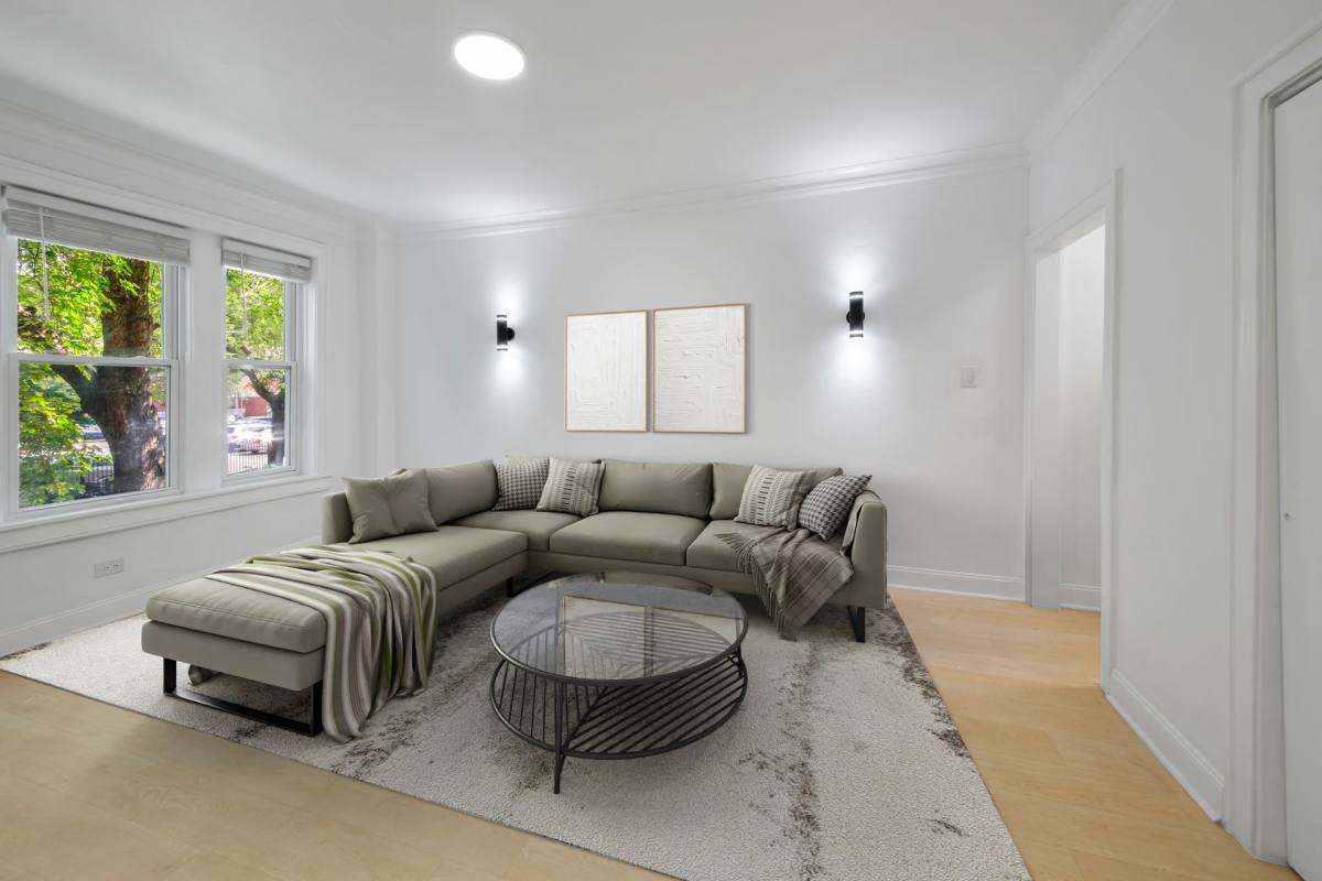 Apartment for rent at 5036 N Sheridan Rd, Chicago, IL 60640