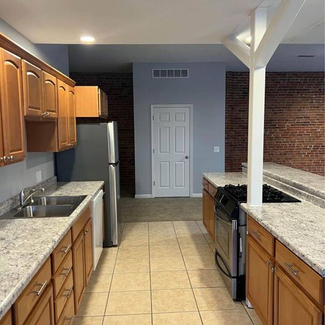 Apartment for rent at 300 - 306 W, Davenport, IA 52801