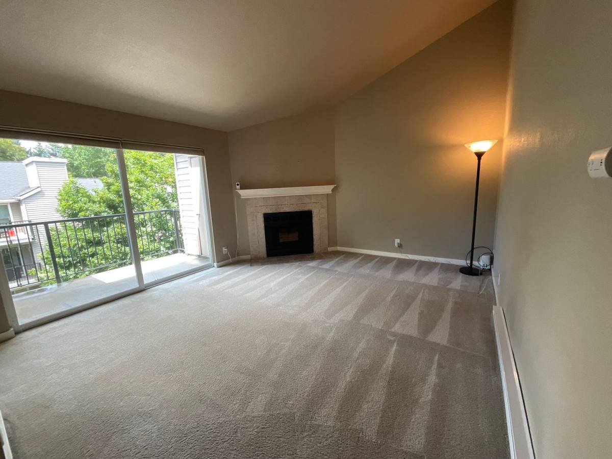 Condo for rent at 12036 100th Ave NE, Kirkland, WA 98034