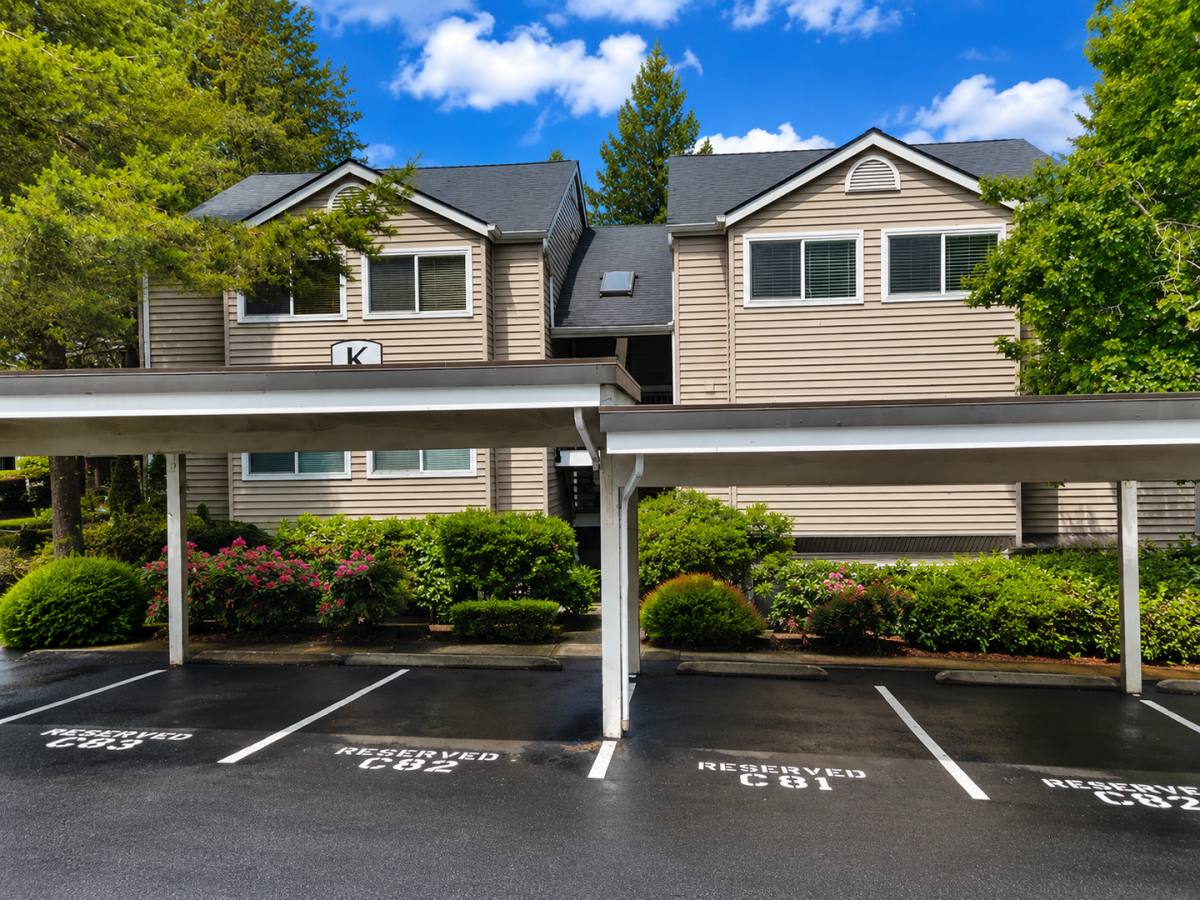 Condo for rent at 12036 100th Ave NE, Kirkland, WA 98034