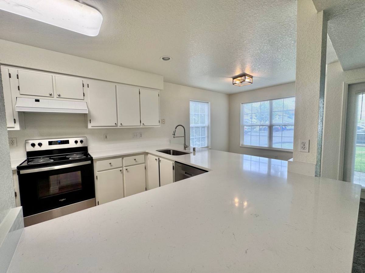 Townhouse for rent at 4701 NE 77th Ave, Vancouver, WA 98662