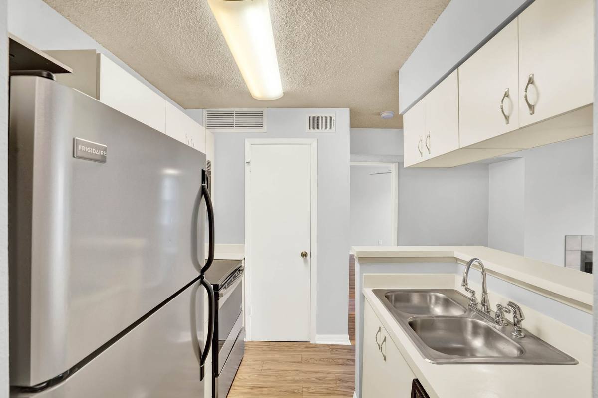 Condo for rent at 345 Lakepointe Dr, Altamonte Springs, FL 32701