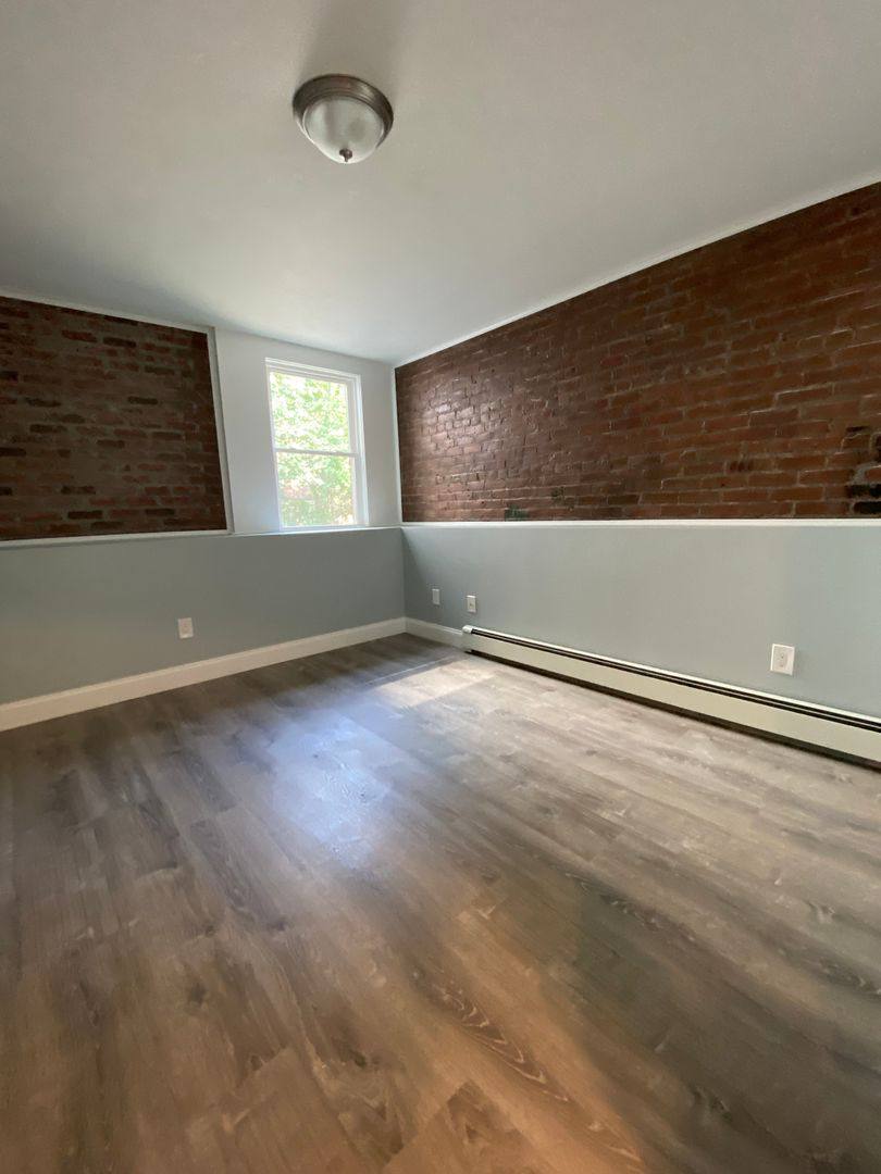 Apartment for rent at 186 Kelton St, Allston, MA 02134