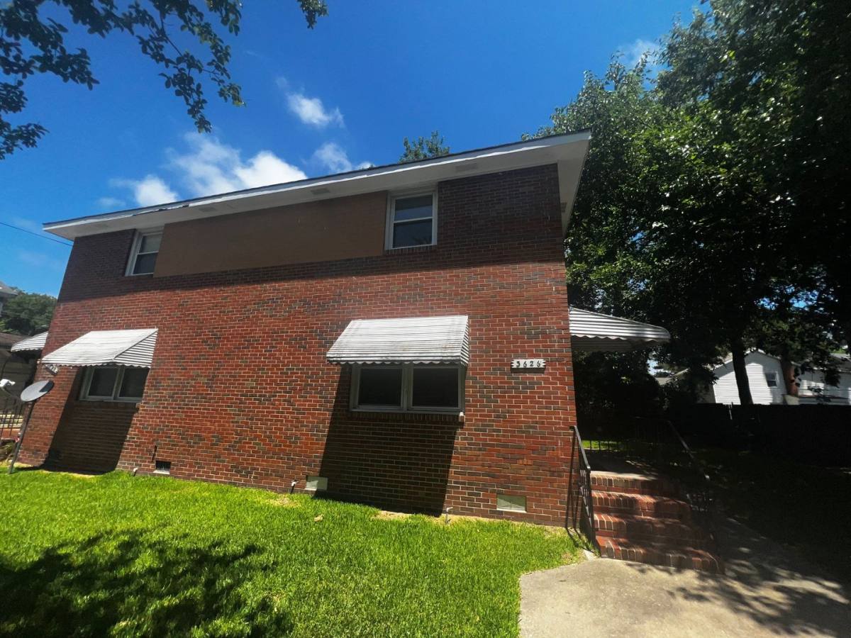 Apartment for rent at 3626-3628 Bart St, Portsmouth, VA 23707