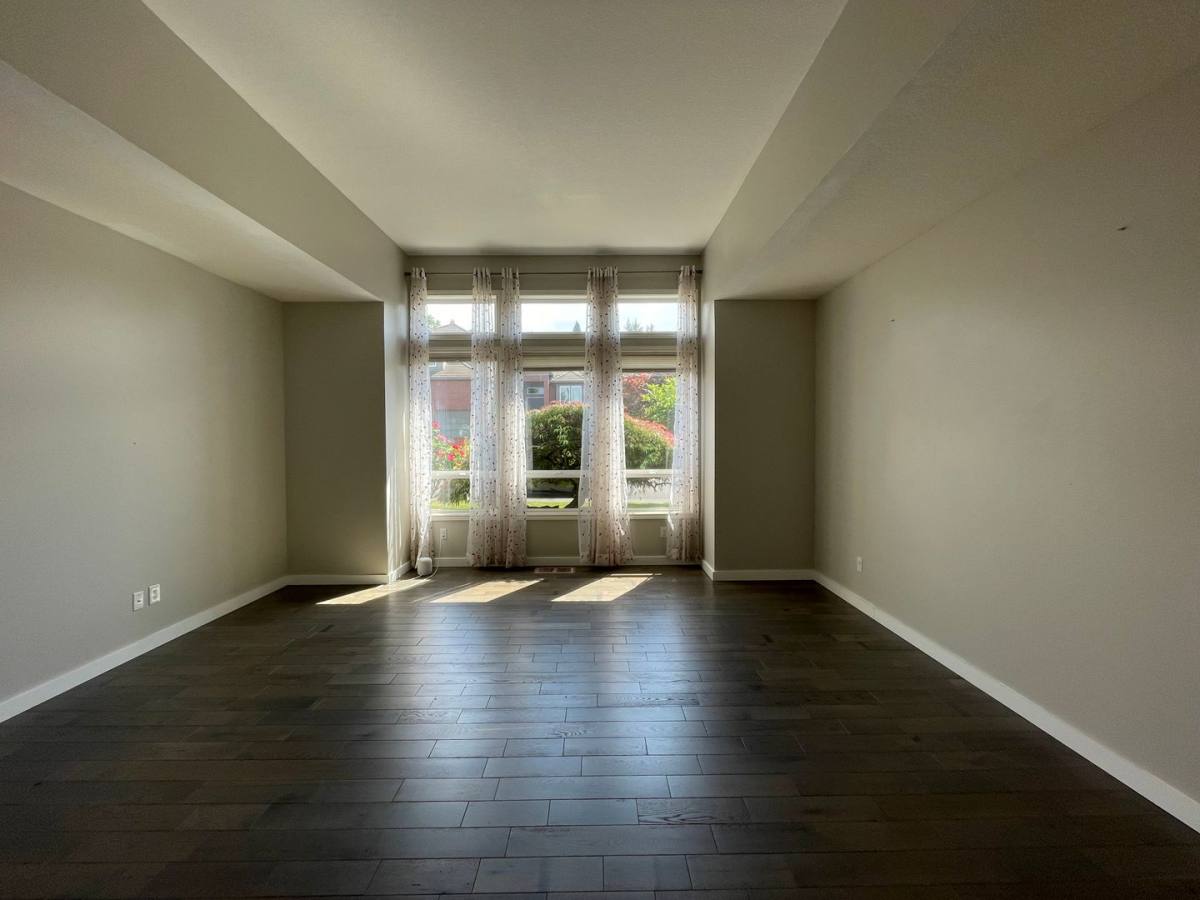 House for rent at 211 NW 110th Ave, Portland, OR 97229