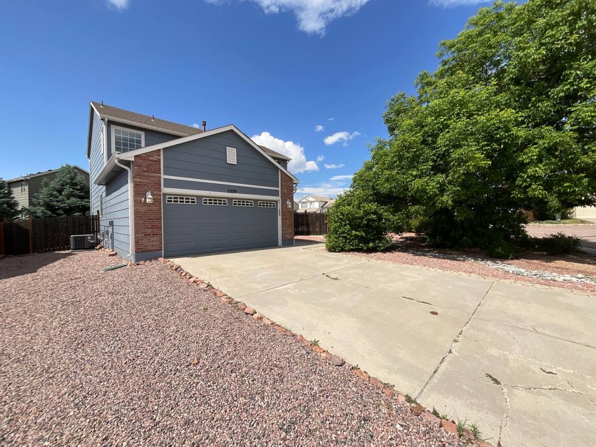 House for rent at 2579 Weyburn Way, Colorado Springs, CO 80922