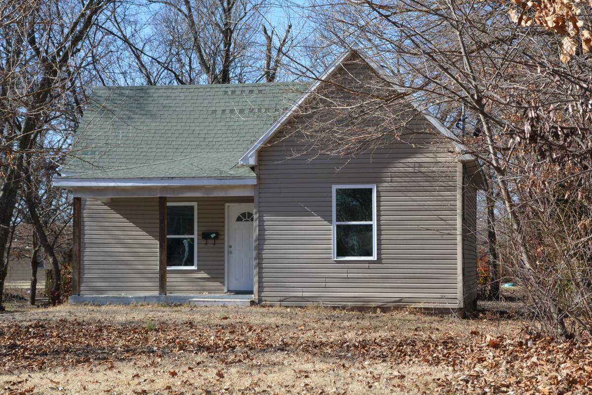 House for rent at 1211 N Rogers Ave, Springfield, MO 65802