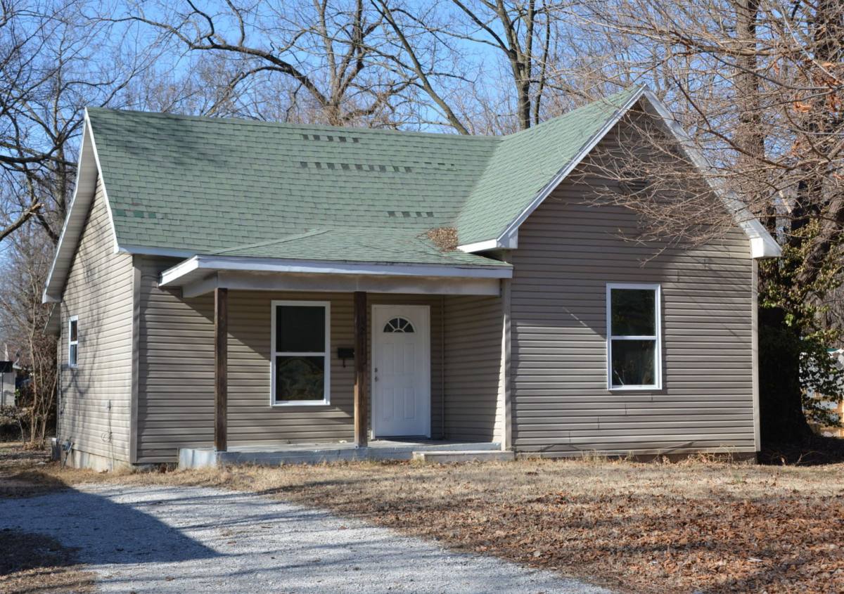 House for rent at 1211 N Rogers Ave, Springfield, MO 65802