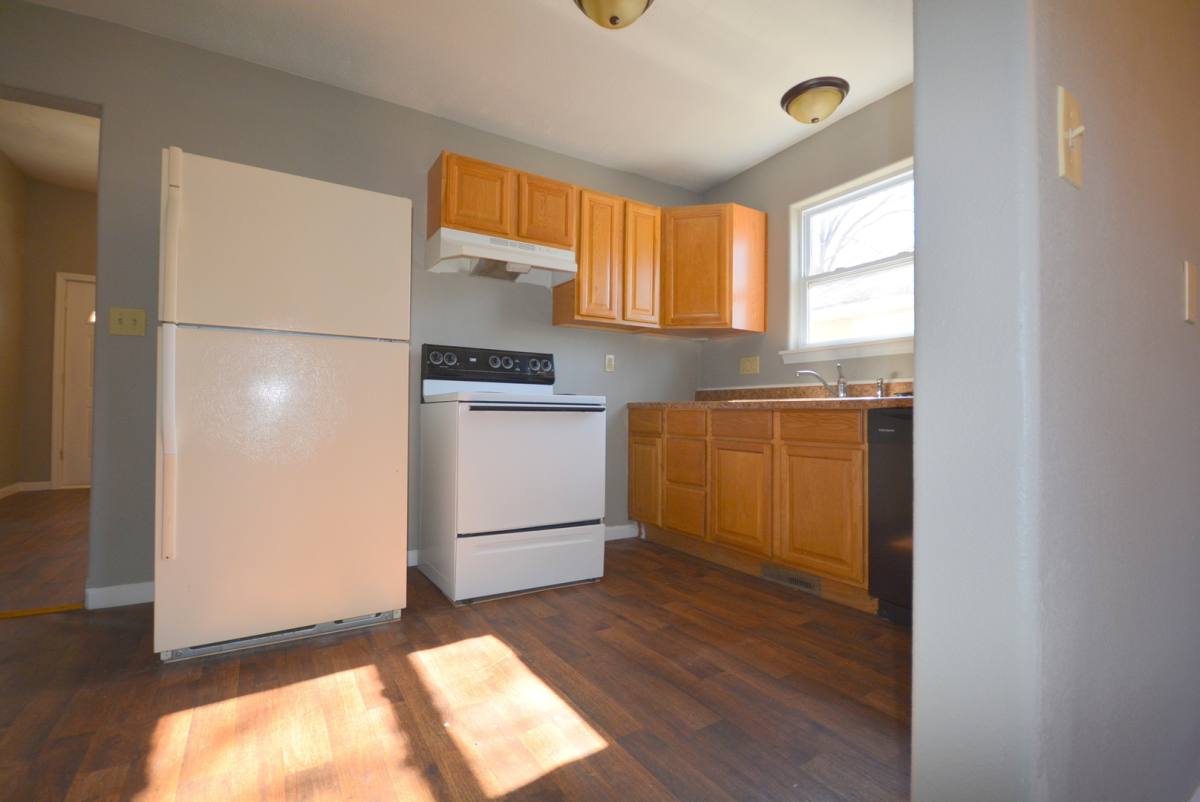 House for rent at 1211 N Rogers Ave, Springfield, MO 65802
