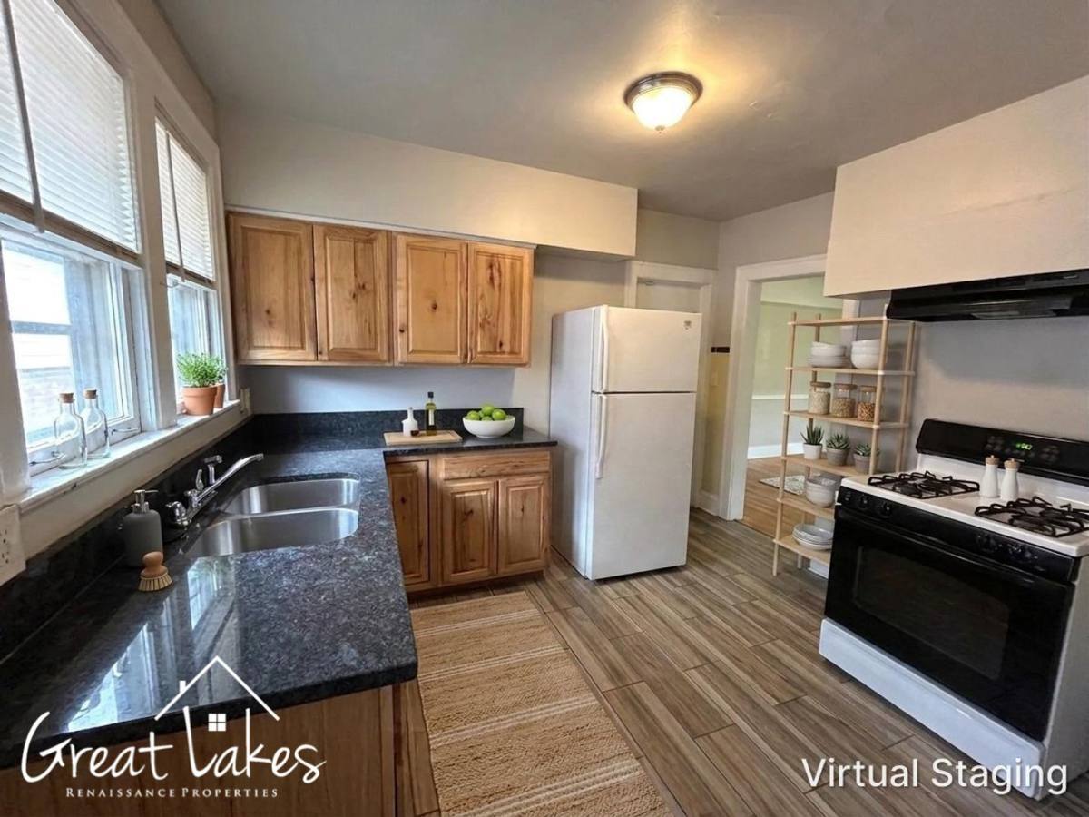 Apartment for rent at 2531 Pingree St, Detroit, MI 48206