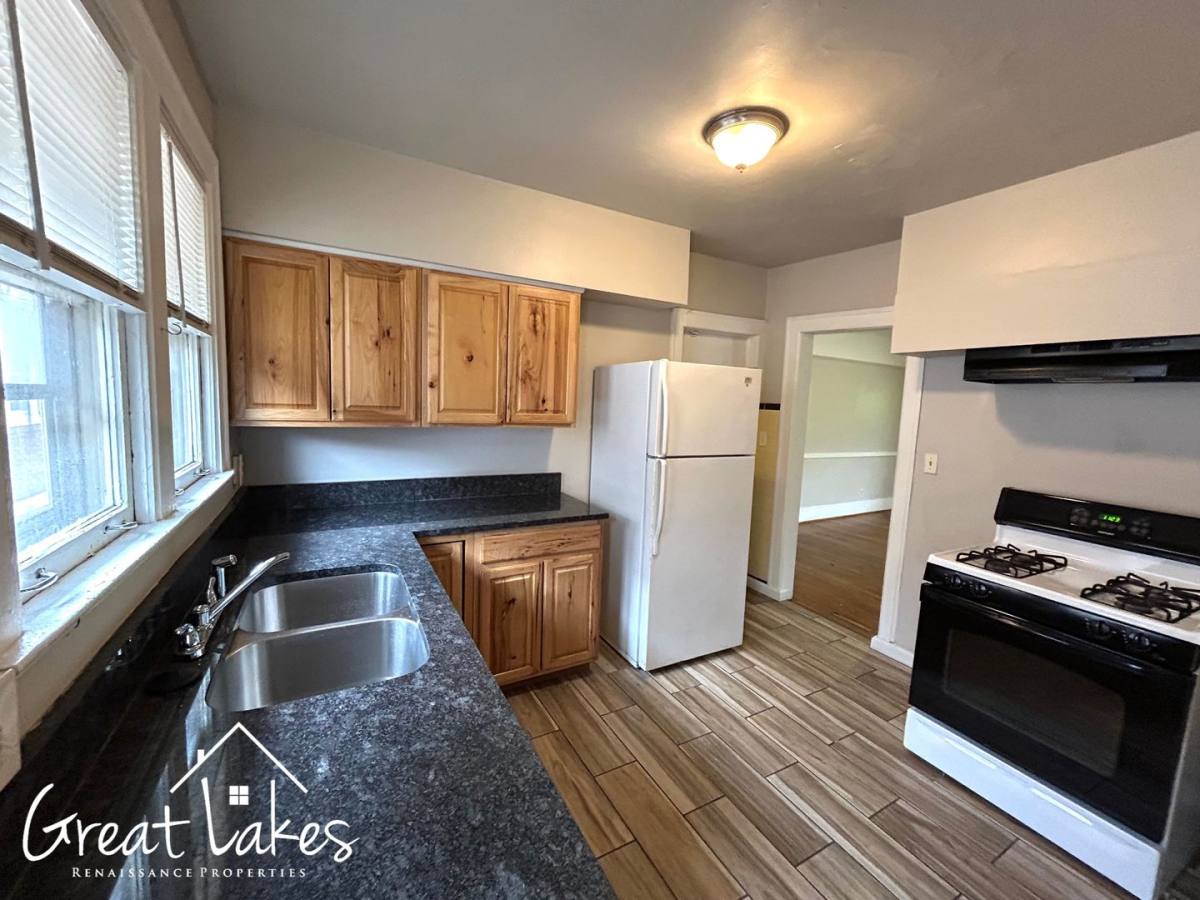 Apartment for rent at 2531 Pingree St, Detroit, MI 48206