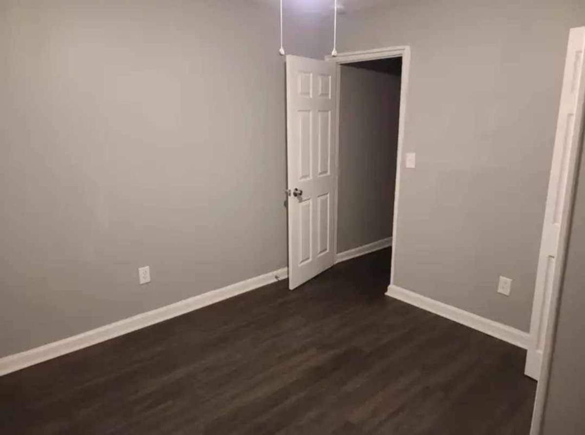 Townhouse for rent at 1170 W Hamburg St, Baltimore, MD 21230