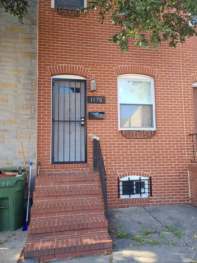 Townhouse for rent at 1170 W Hamburg St, Baltimore, MD 21230