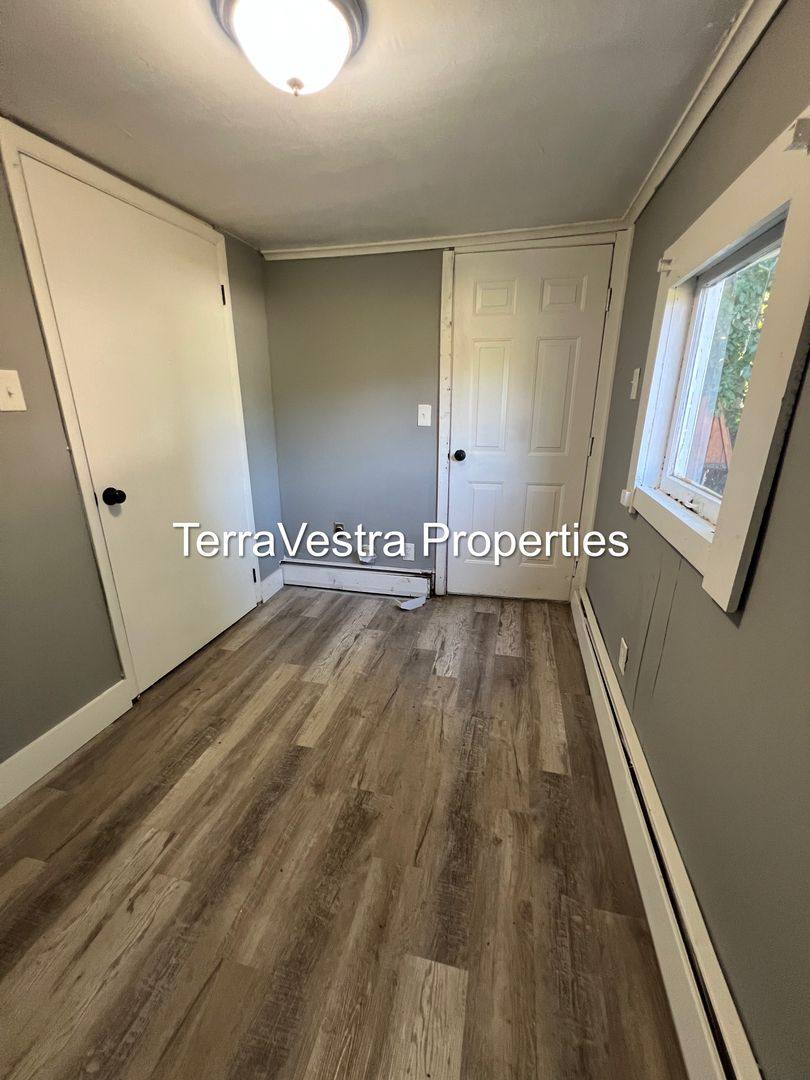 Apartment for rent at 138 Denny Ave, Penns Grove, NJ 08069