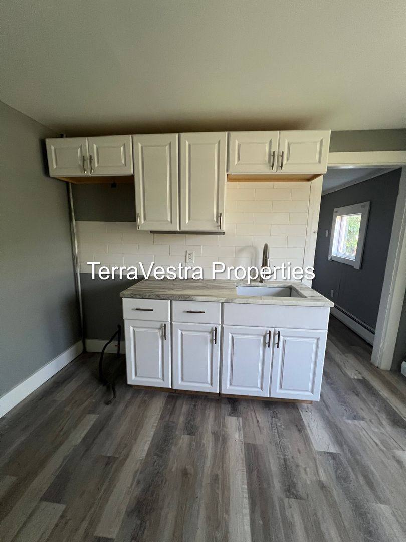 Apartment for rent at 138 Denny Ave, Penns Grove, NJ 08069