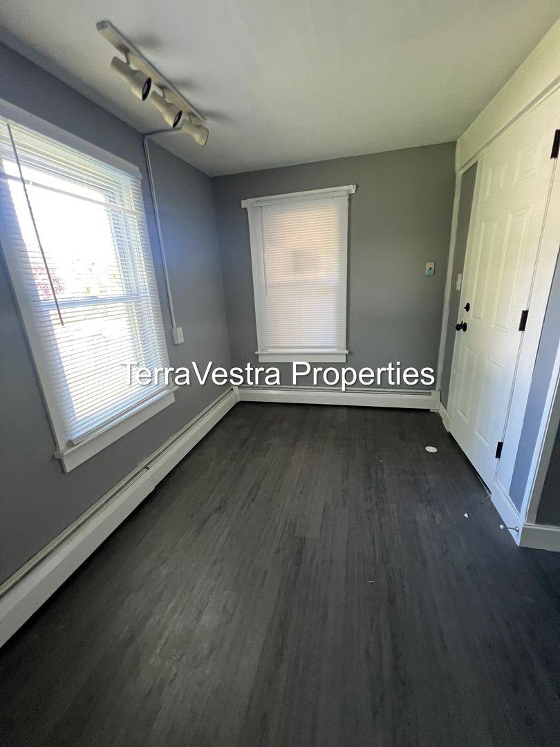 Apartment for rent at 138 Denny Ave, Penns Grove, NJ 08069