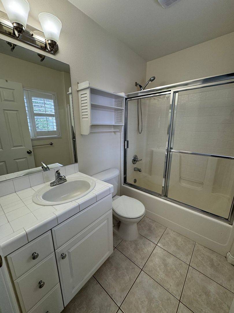 House for rent at 3231 Royal Oaks Dr, Thousand Oaks, CA 91362