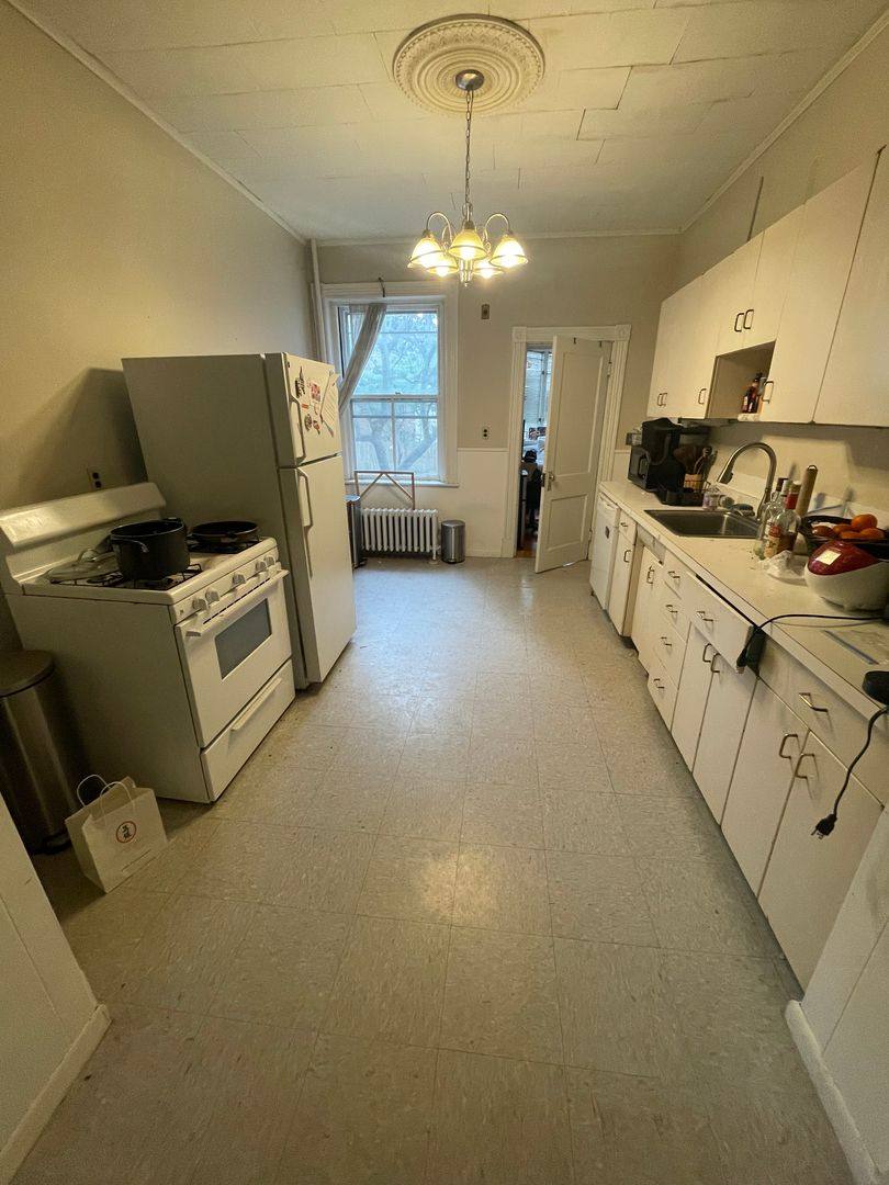 Apartment for rent at 12 Euston St #1, Brookline, MA 02446