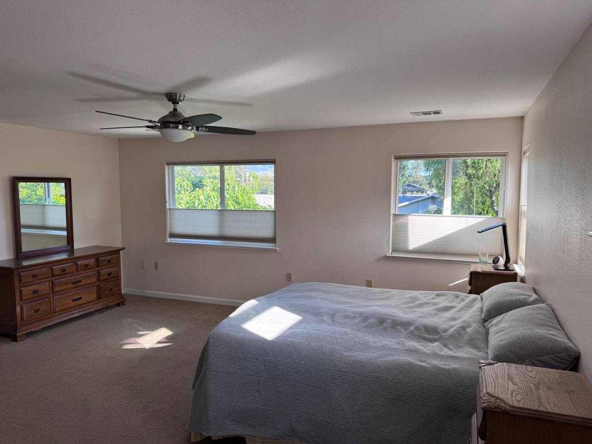 Apartment for rent at 1580 Whitman Rd, Concord, CA 94518