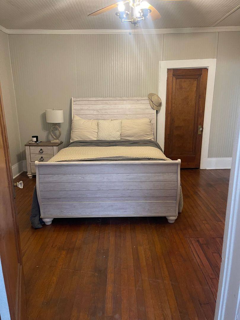 Apartment for rent at 803 Main St E, Hartselle, AL 35640
