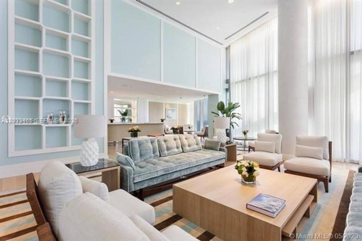 Apartment for rent at 15701 Collins Ave, North Miami Beach, FL 33160