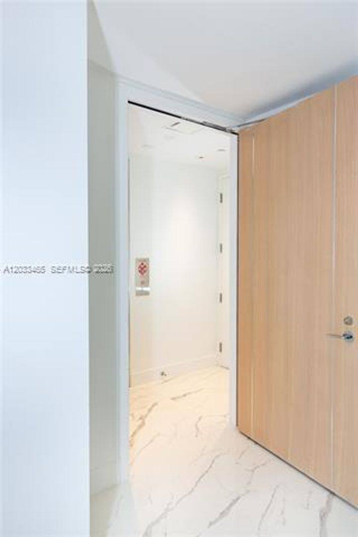 Apartment for rent at 15701 Collins Ave, North Miami Beach, FL 33160