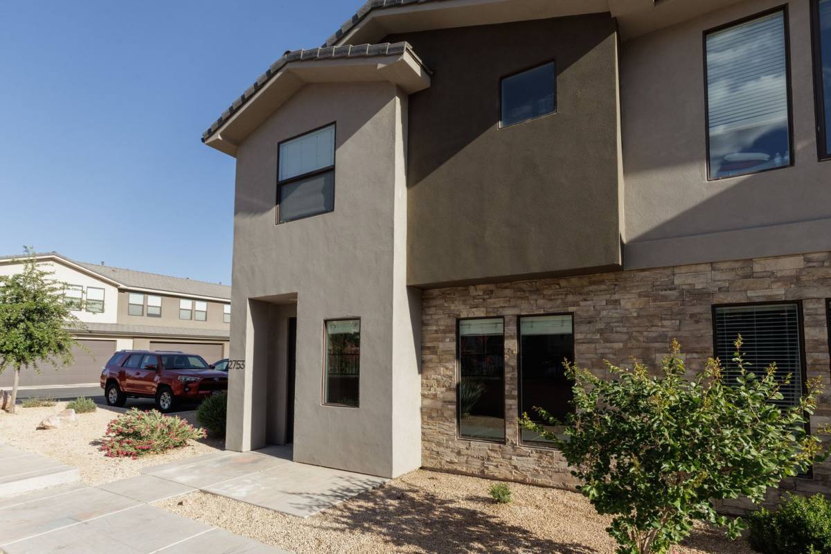 Townhouse for rent at 2753 E Gray Birch Dr, Saint George, UT 84790