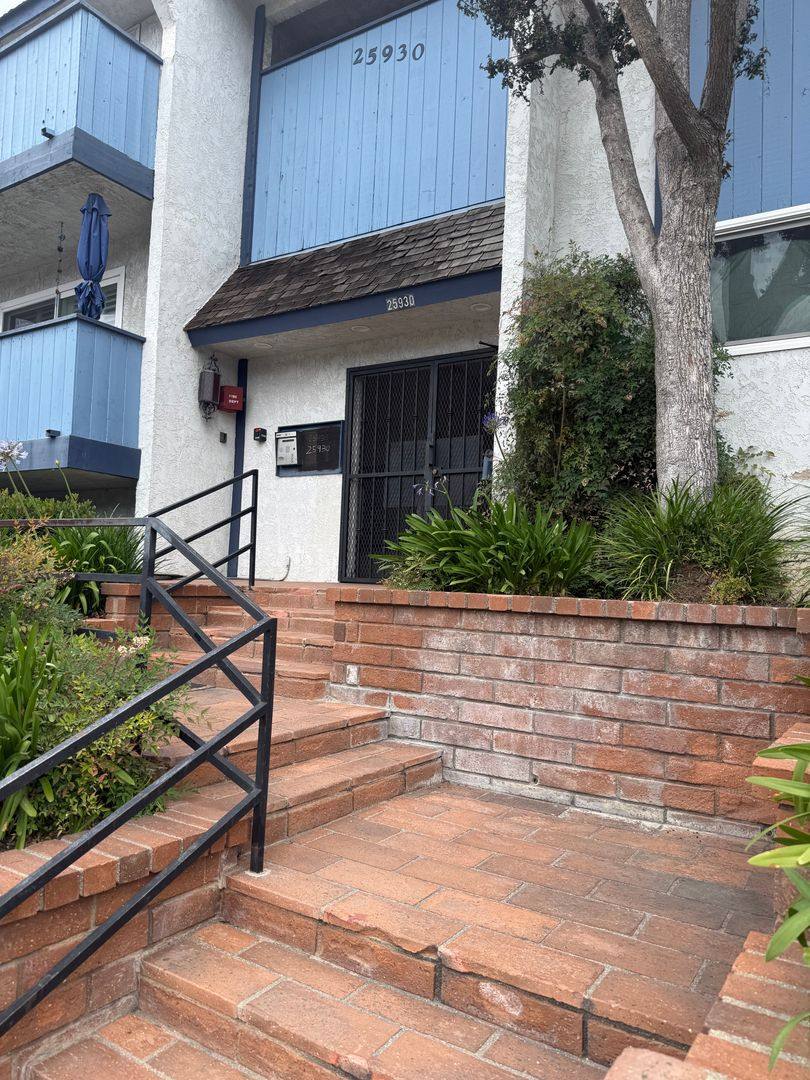 Condo for rent at 25930 Narbonne Ave, Lomita, CA 90717