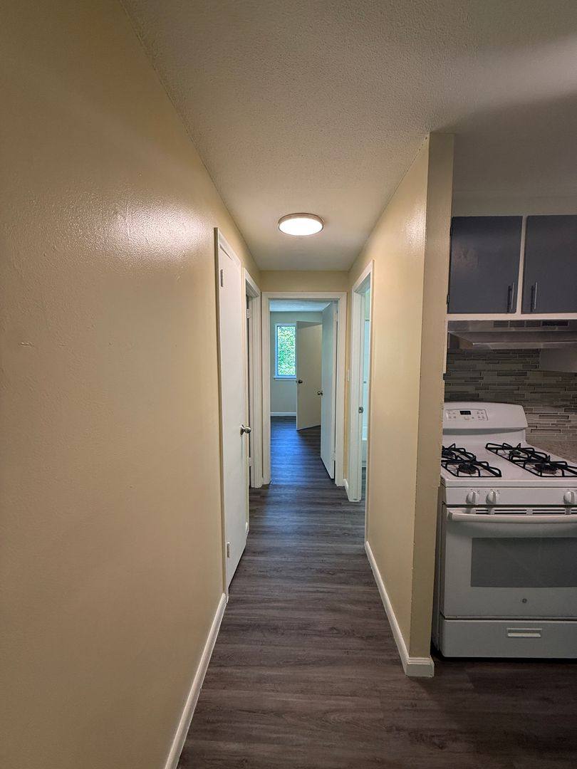 Apartment for rent at 17-25 Edgewood Ave, New Britain, CT 06051
