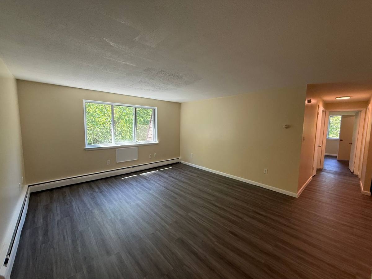 Apartment for rent at 17-25 Edgewood Ave, New Britain, CT 06051