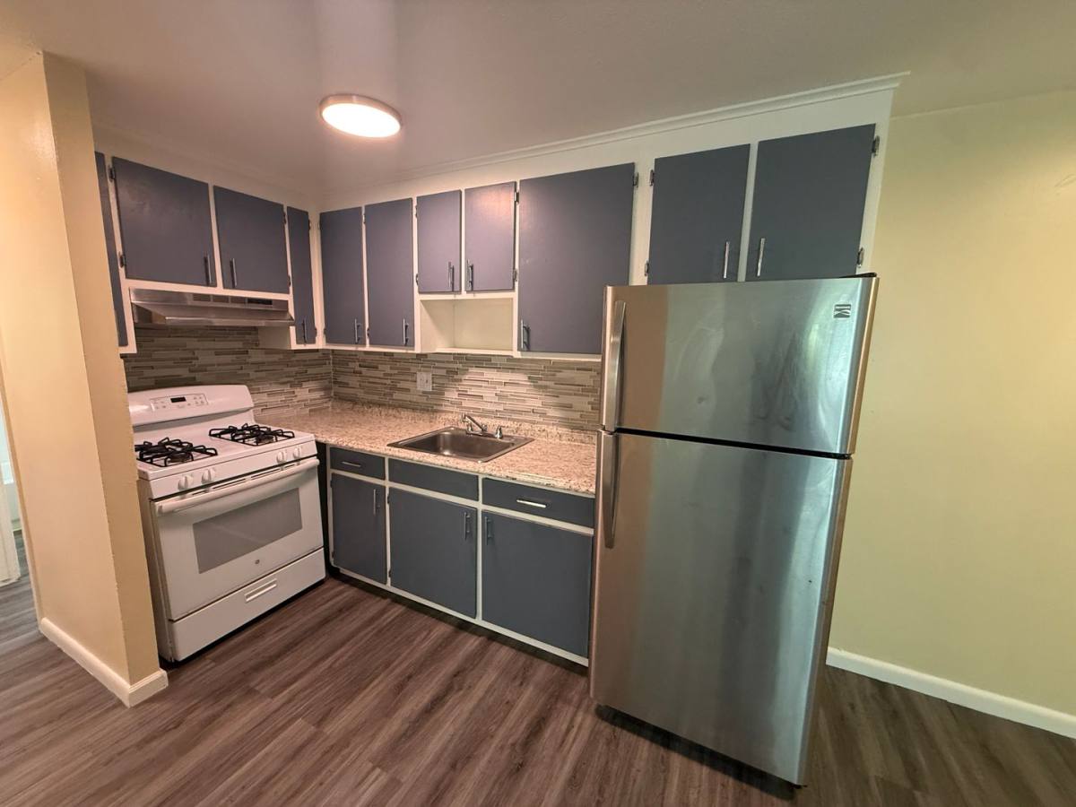 Apartment for rent at 17-25 Edgewood Ave, New Britain, CT 06051