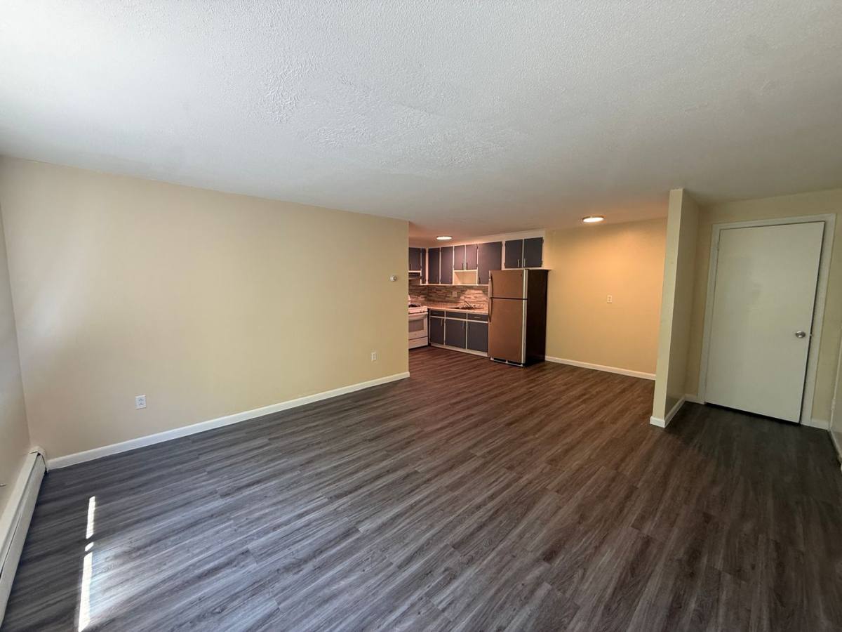 Apartment for rent at 17-25 Edgewood Ave, New Britain, CT 06051