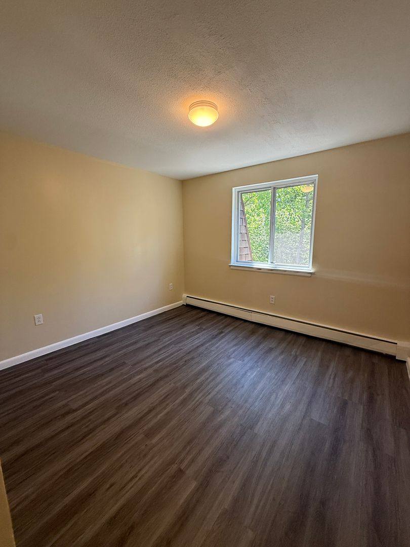 Apartment for rent at 17-25 Edgewood Ave, New Britain, CT 06051