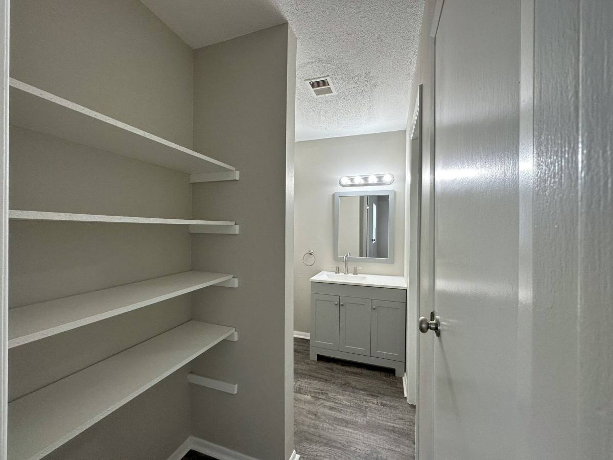 Apartment for rent at 5563 Marty St, Leawood, KS 66206
