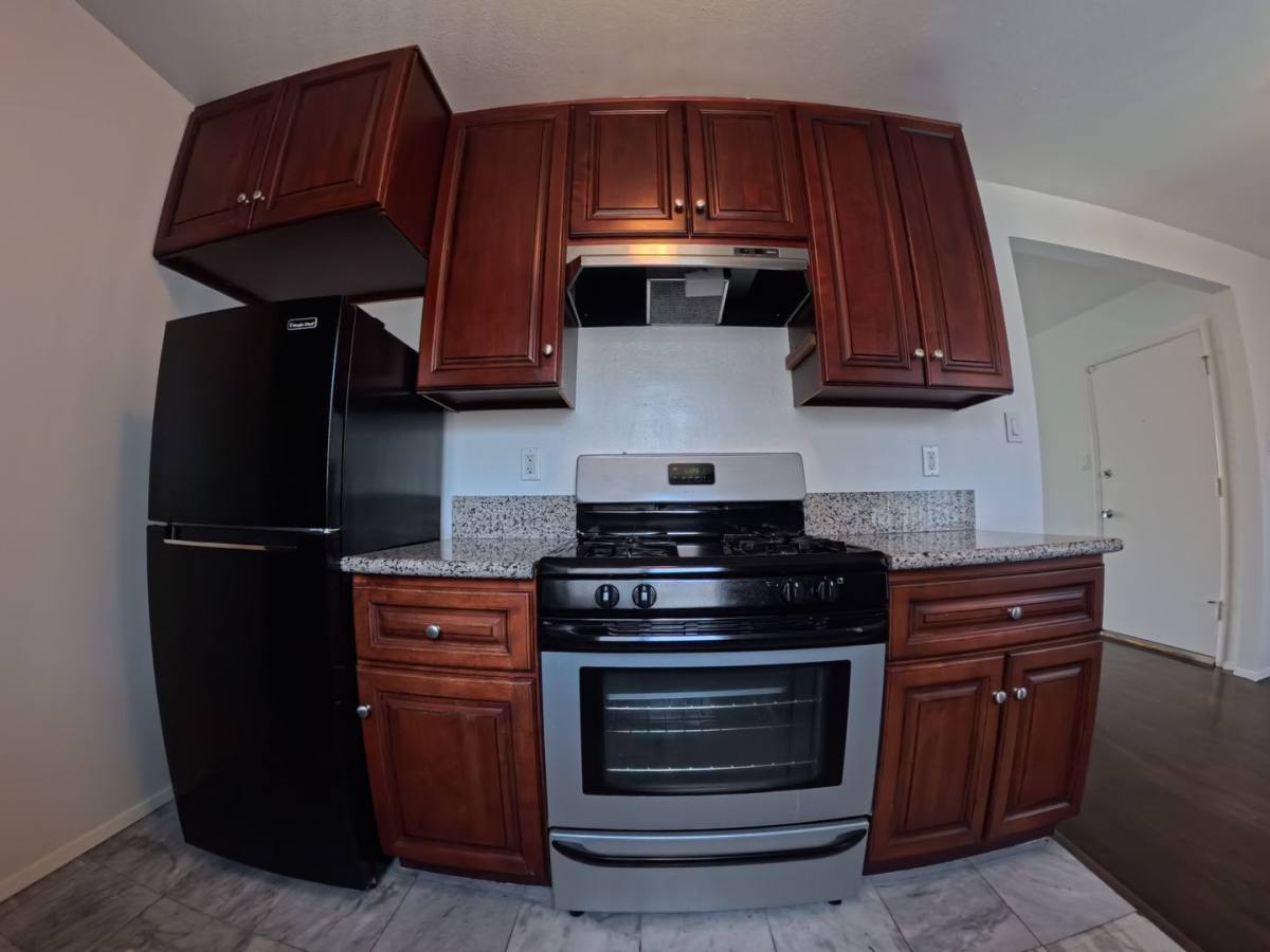 Apartment for rent at 1230 Berkeley St, Santa Monica, CA 90404