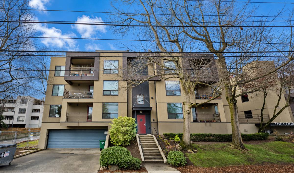 Condo for rent at 7323 Sand Point Way NE #106, Seattle, WA 98115