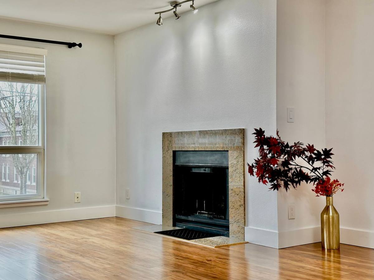 Condo for rent at 7323 Sand Point Way NE #106, Seattle, WA 98115
