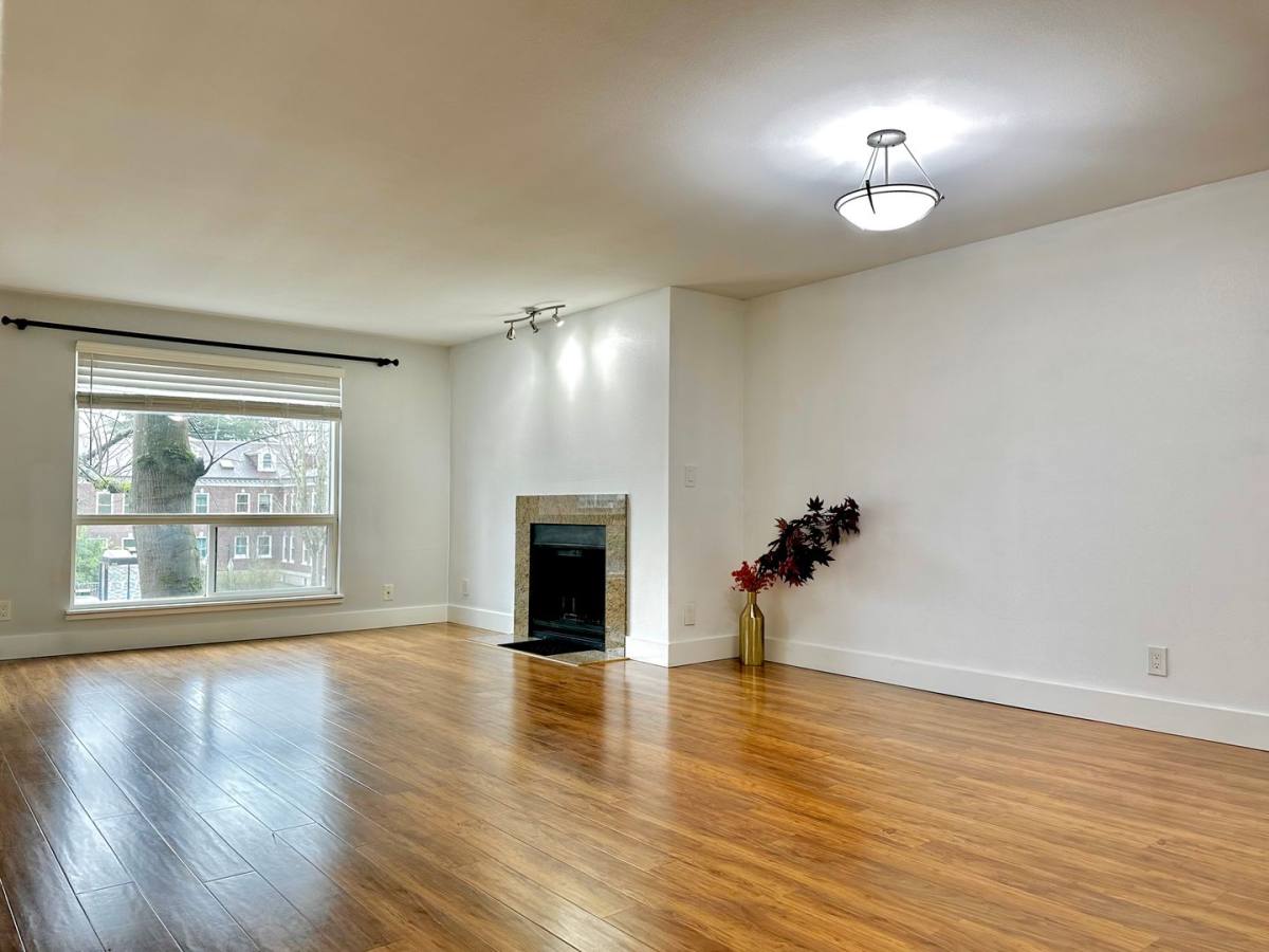 Condo for rent at 7323 Sand Point Way NE #106, Seattle, WA 98115