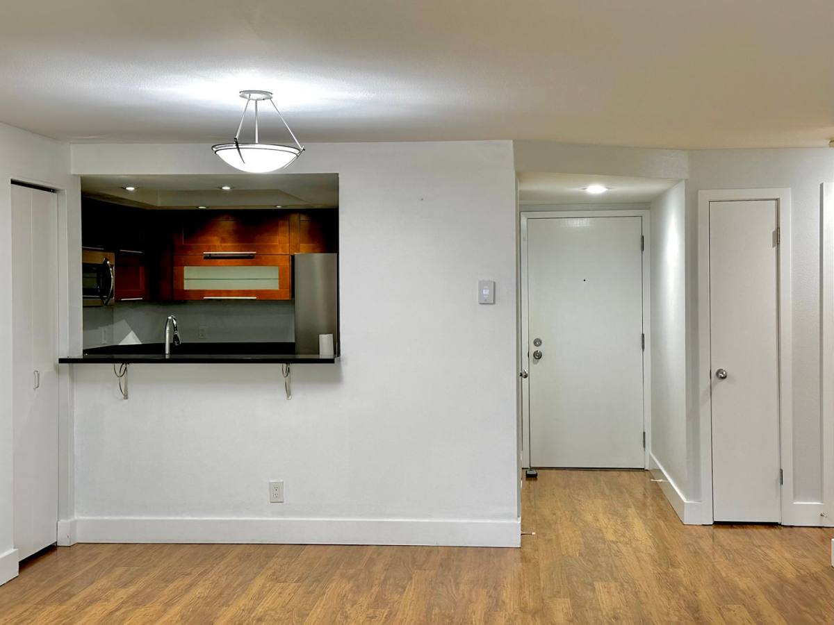Condo for rent at 7323 Sand Point Way NE #106, Seattle, WA 98115