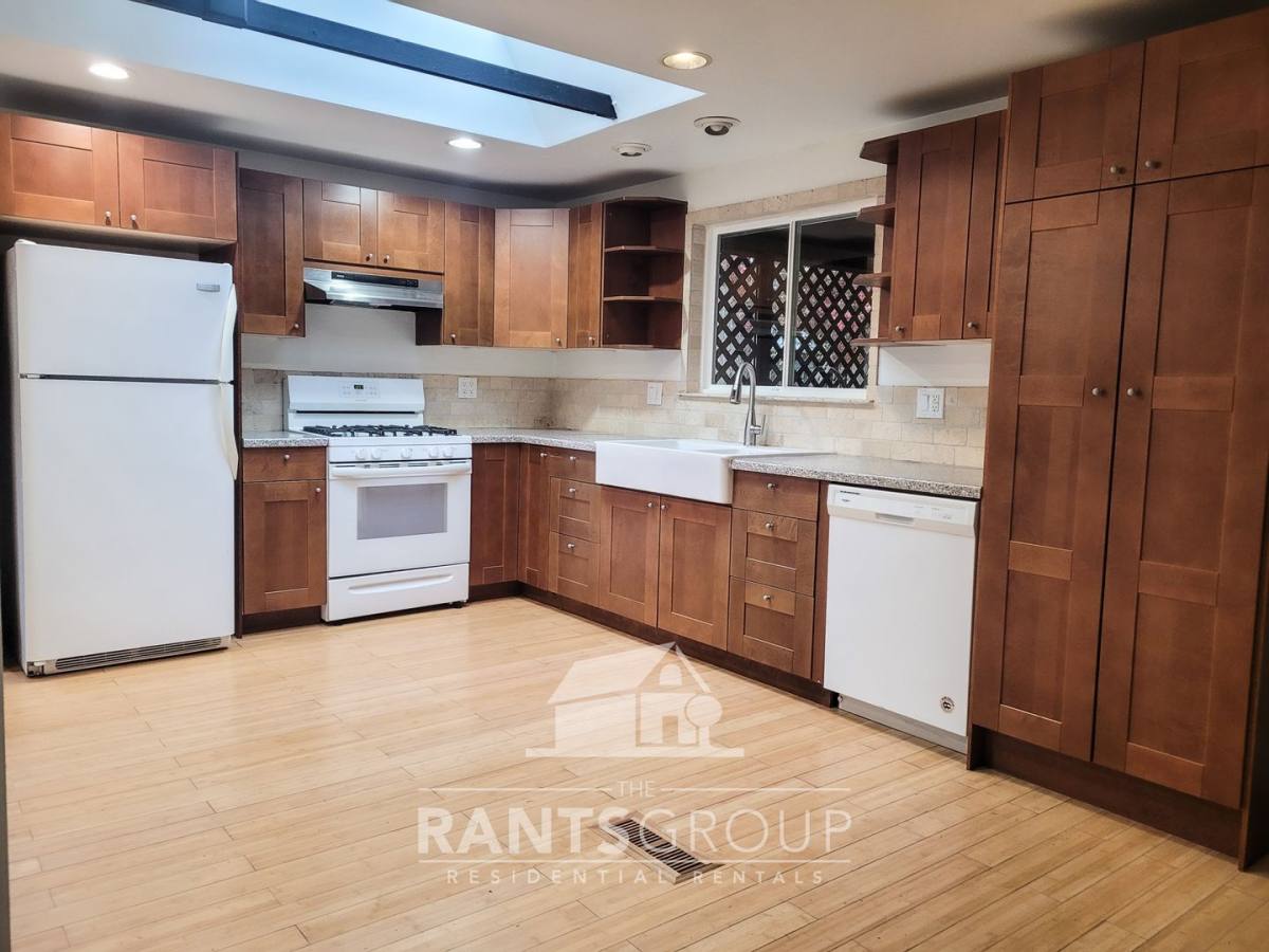 House for rent at 4910 Sheridan Dr SE, Lacey, WA 98503