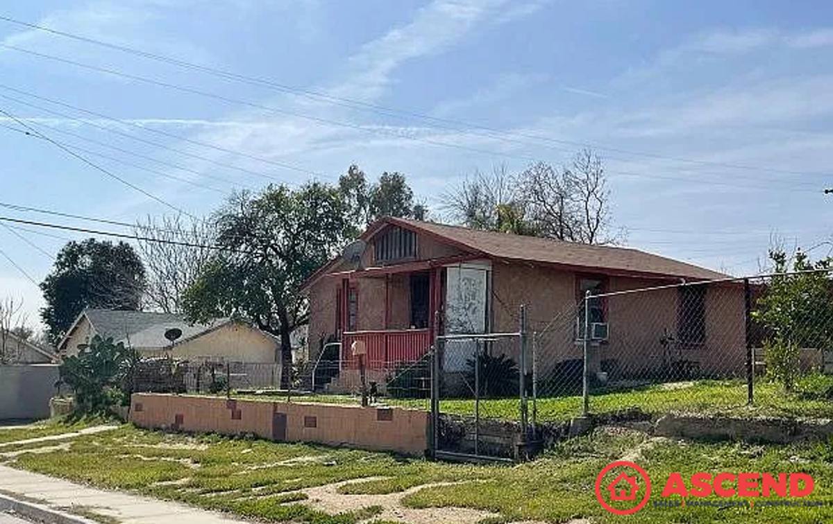 House for rent at 2418 N Inyo St, Bakersfield, CA 93305