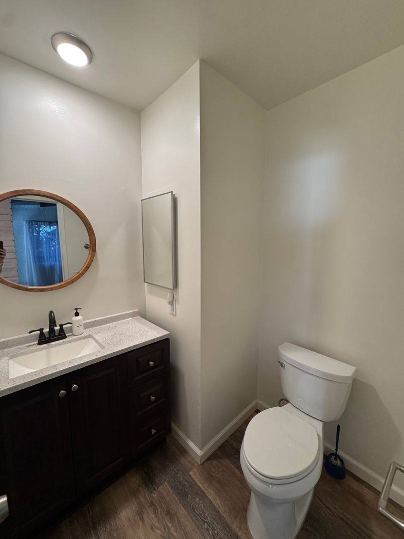 House for rent at 4140 Meadowlark Dr, Calabasas, CA 91302