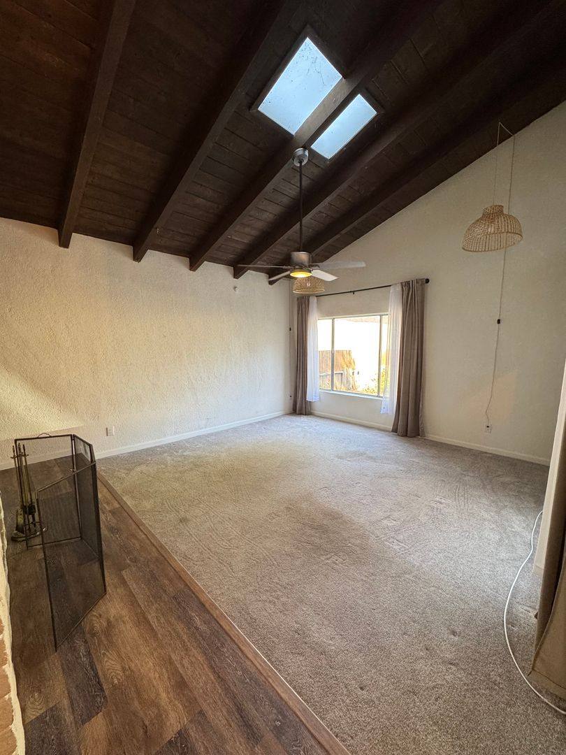 House for rent at 4140 Meadowlark Dr, Calabasas, CA 91302