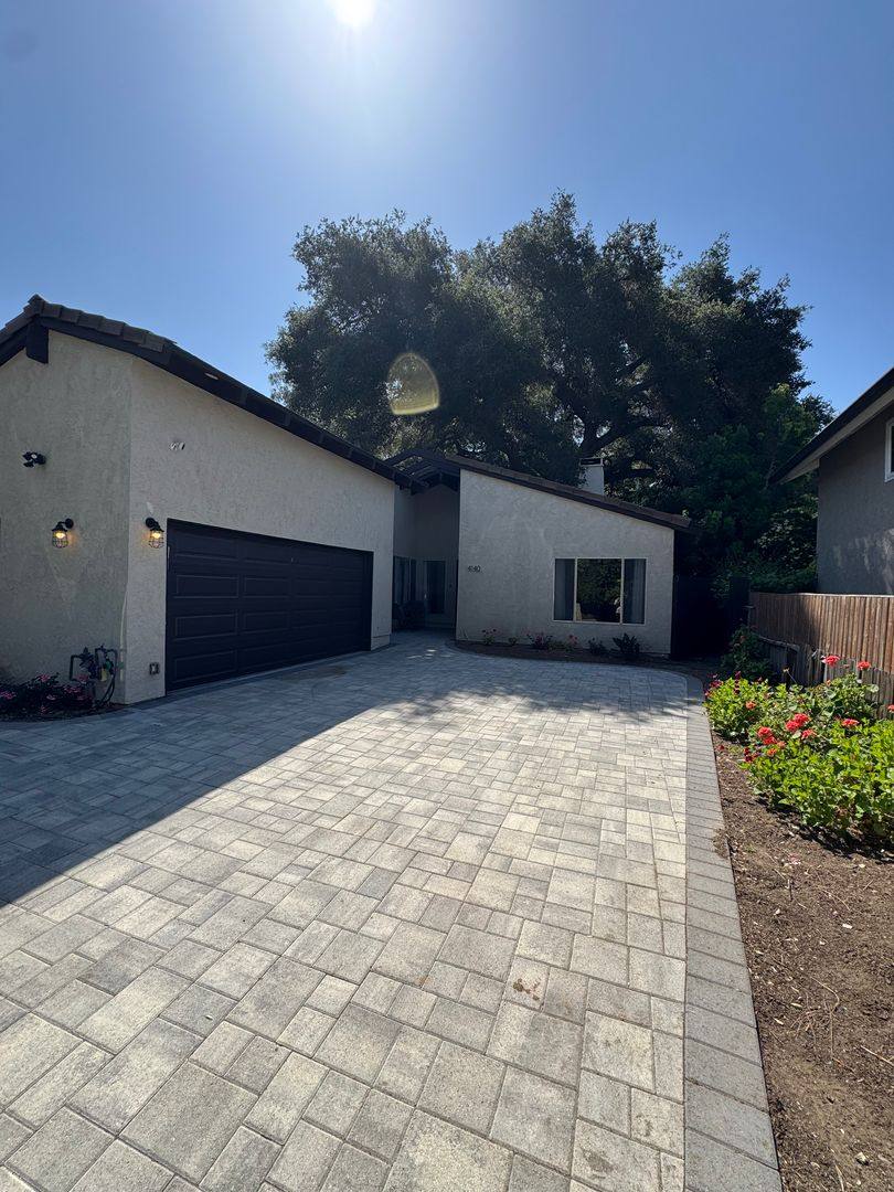 House for rent at 4140 Meadowlark Dr, Calabasas, CA 91302