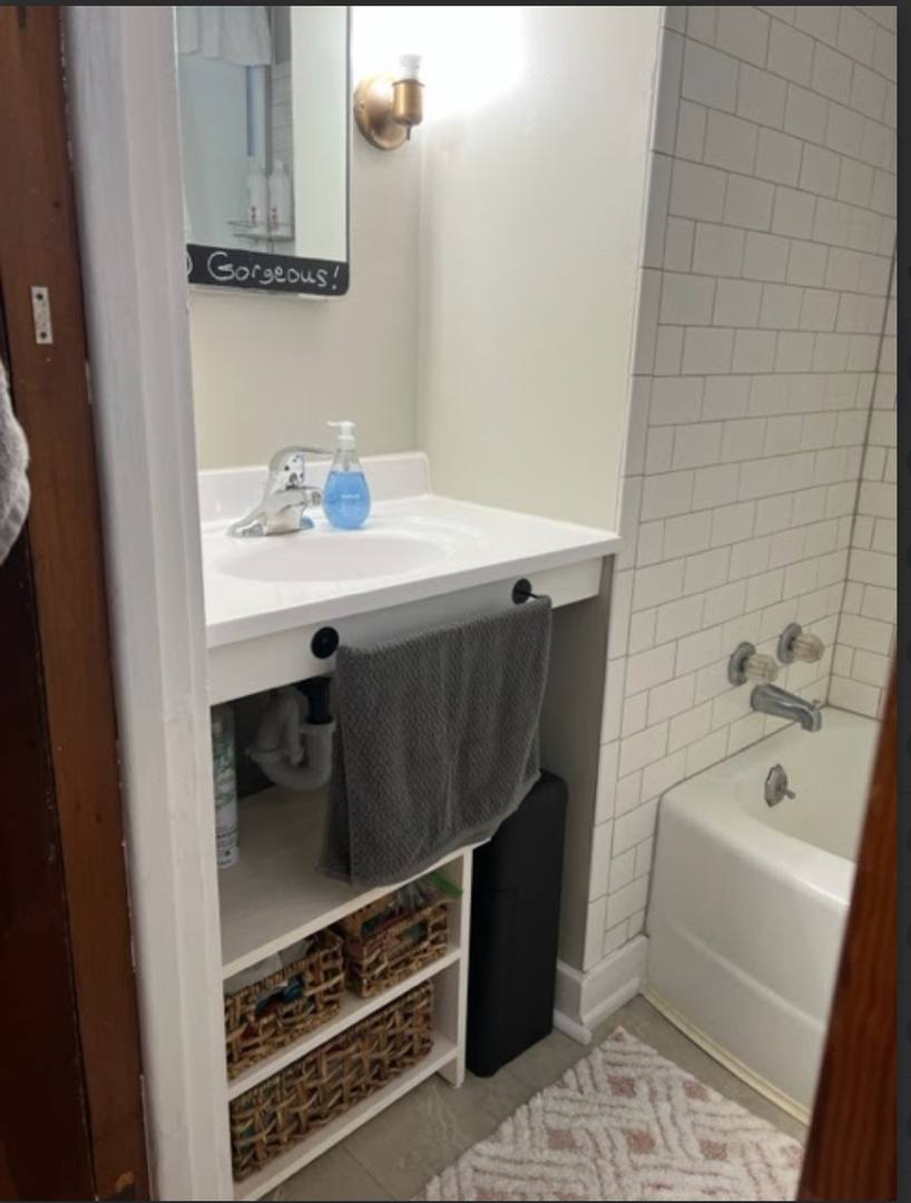 Apartment for rent at 314 N Sycamore, Lansing, MI 48933