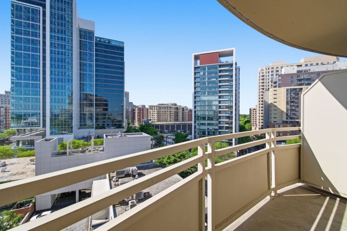 Condo for rent at 4801 Fairmont Ave #809, Bethesda, MD 20814