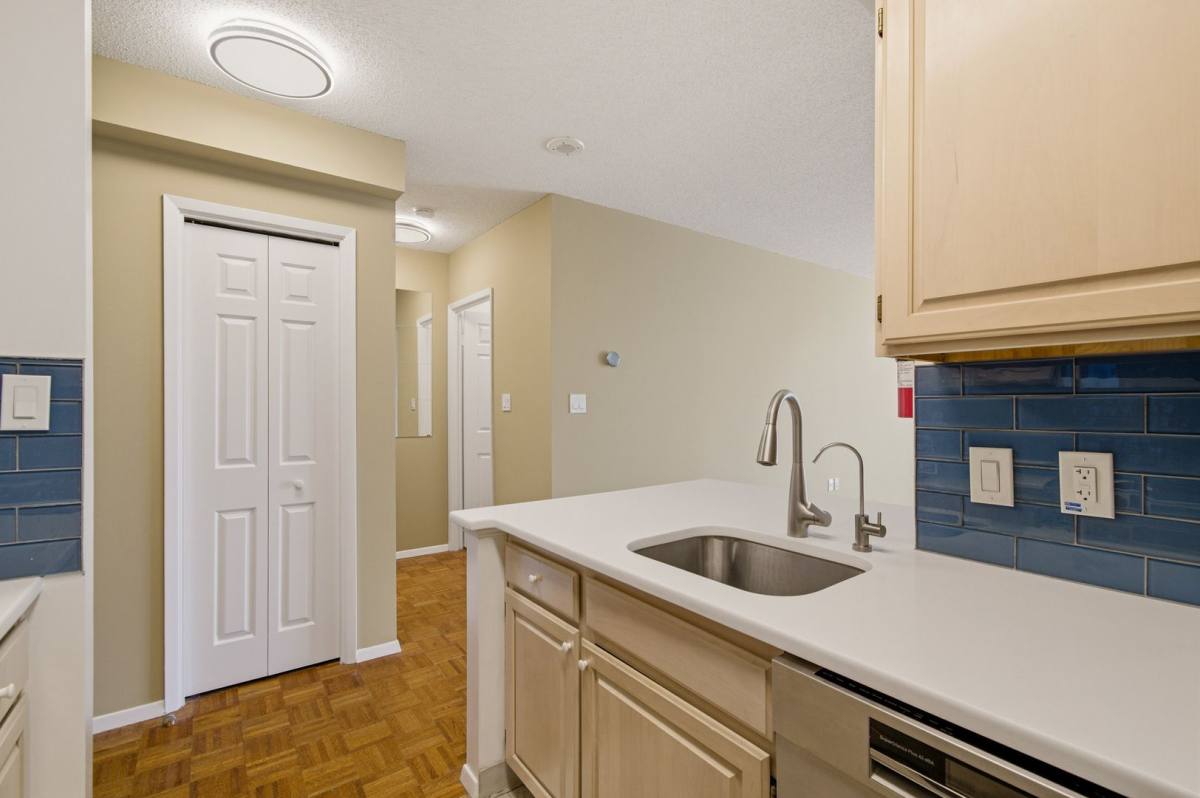 Condo for rent at 4801 Fairmont Ave #809, Bethesda, MD 20814
