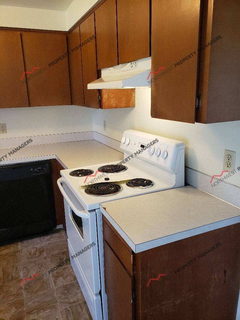 House for rent at 556 Avery Rd W, Winlock, WA 98596